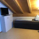 Bergblick Fuer Bis 13 Oder 14 Personen Mit 5 Schlafzimmer Und 3 Baeder * Unterammergau
