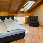 Bergblick Fuer Bis 13 Oder 14 Personen Mit 5 Schlafzimmer Und 3 Baeder *