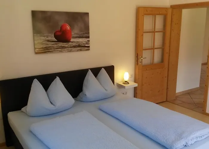 Daire Bergblick Fuer Bis 13 Oder 14 Personen Mit 5 Schlafzimmer Und 3 Baeder