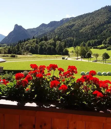 Bergblick Fuer Bis 13 Oder 14 Personen Mit 5 Schlafzimmer Und 3 Baeder Daire
