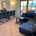 Apartmán Bergblick Fuer Bis 13 Oder 14 Personen Mit 5 Schlafzimmer Und 3 Baeder Unterammergau