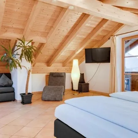 Lejlighed Bergblick Fuer Bis 13 Oder 14 Personen Mit 5 Schlafzimmer Und 3 Baeder Unterammergau