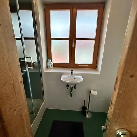 Bergblick Fuer Bis 13 Oder 14 Personen Mit 5 Schlafzimmer Und 3 Baeder Unterammergau