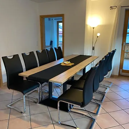 Bergblick Fuer Bis 13 Oder 14 Personen Mit 5 Schlafzimmer Und 3 Baeder Unterammergau