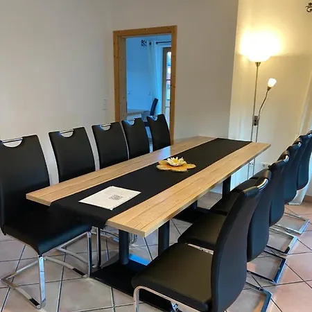 Bergblick Fuer Bis 13 Oder 14 Personen Mit 5 Schlafzimmer Und 3 Baeder * Unterammergau