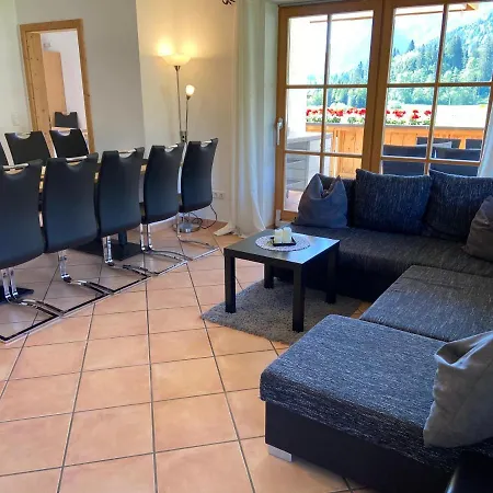 Lejlighed Bergblick Fuer Bis 13 Oder 14 Personen Mit 5 Schlafzimmer Und 3 Baeder Unterammergau