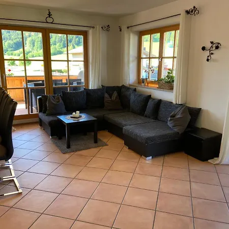 Bergblick Fuer Bis 13 Oder 14 Personen Mit 5 Schlafzimmer Und 3 Baeder Lejlighed *