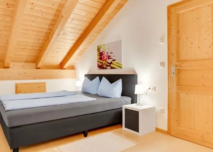 Bergblick Fuer Bis 13 Oder 14 Personen Mit 5 Schlafzimmer Und 3 Baeder *
