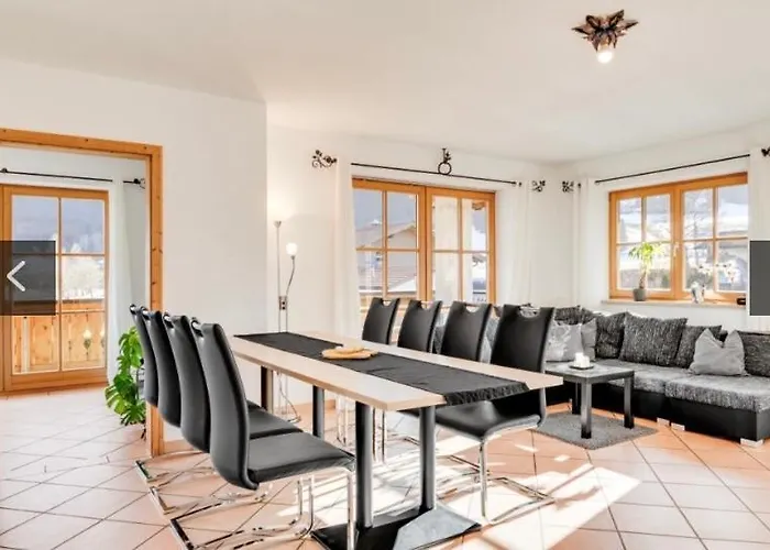 Bergblick Fuer Bis 13 Oder 14 Personen Mit 5 Schlafzimmer Und 3 Baeder * Unterammergau