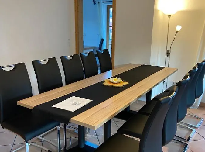Bergblick Fuer Bis 13 Oder 14 Personen Mit 5 Schlafzimmer Und 3 Baeder * Unterammergau